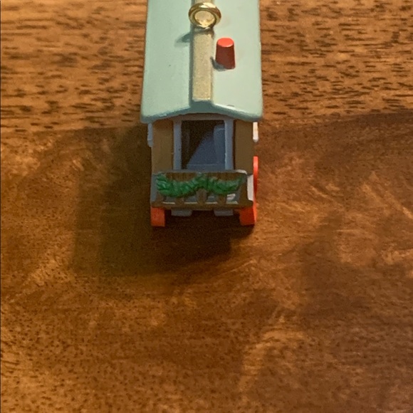 Vintage Hallmark Keepsake Mini Passenger Car Ornament - Picture 5 of 9